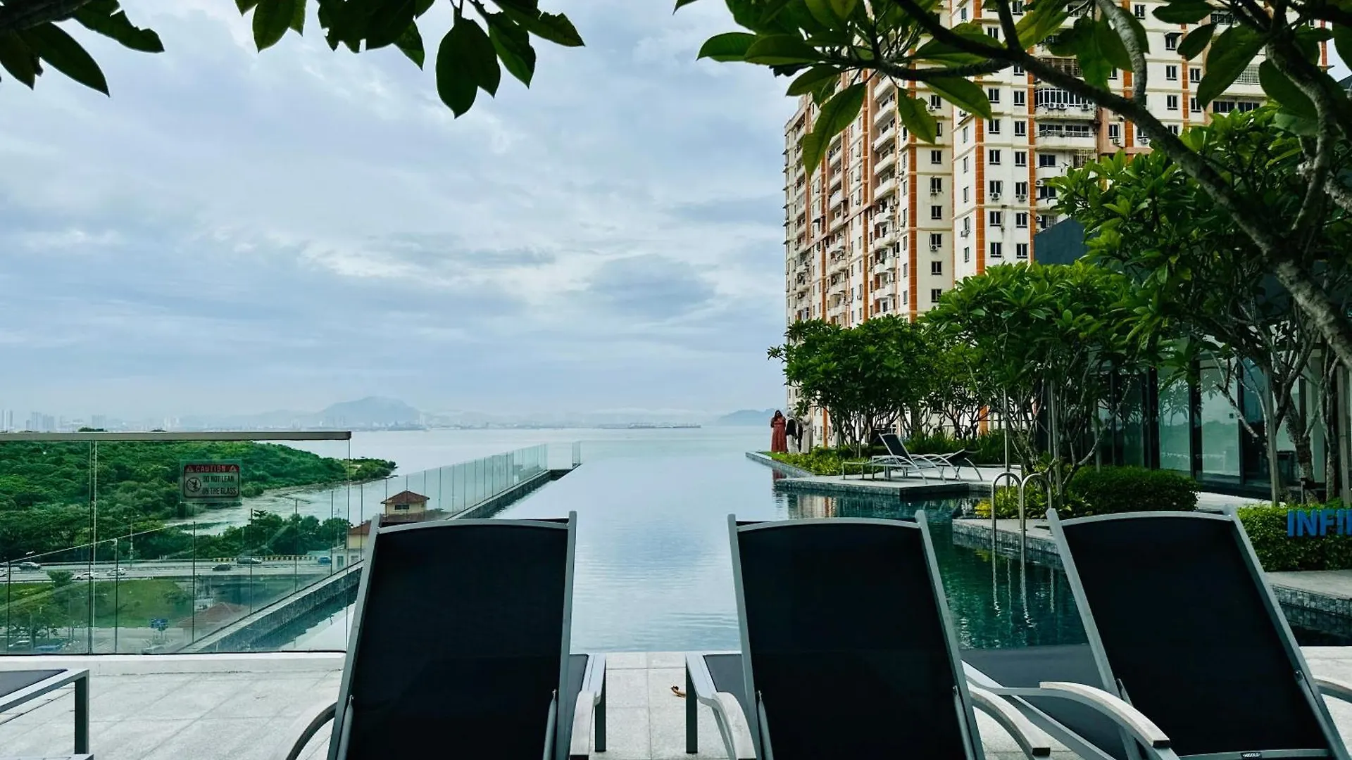 New 2Br Or 3Br Serenity Homestay At Urban Suite By Urban Staycations Lod location