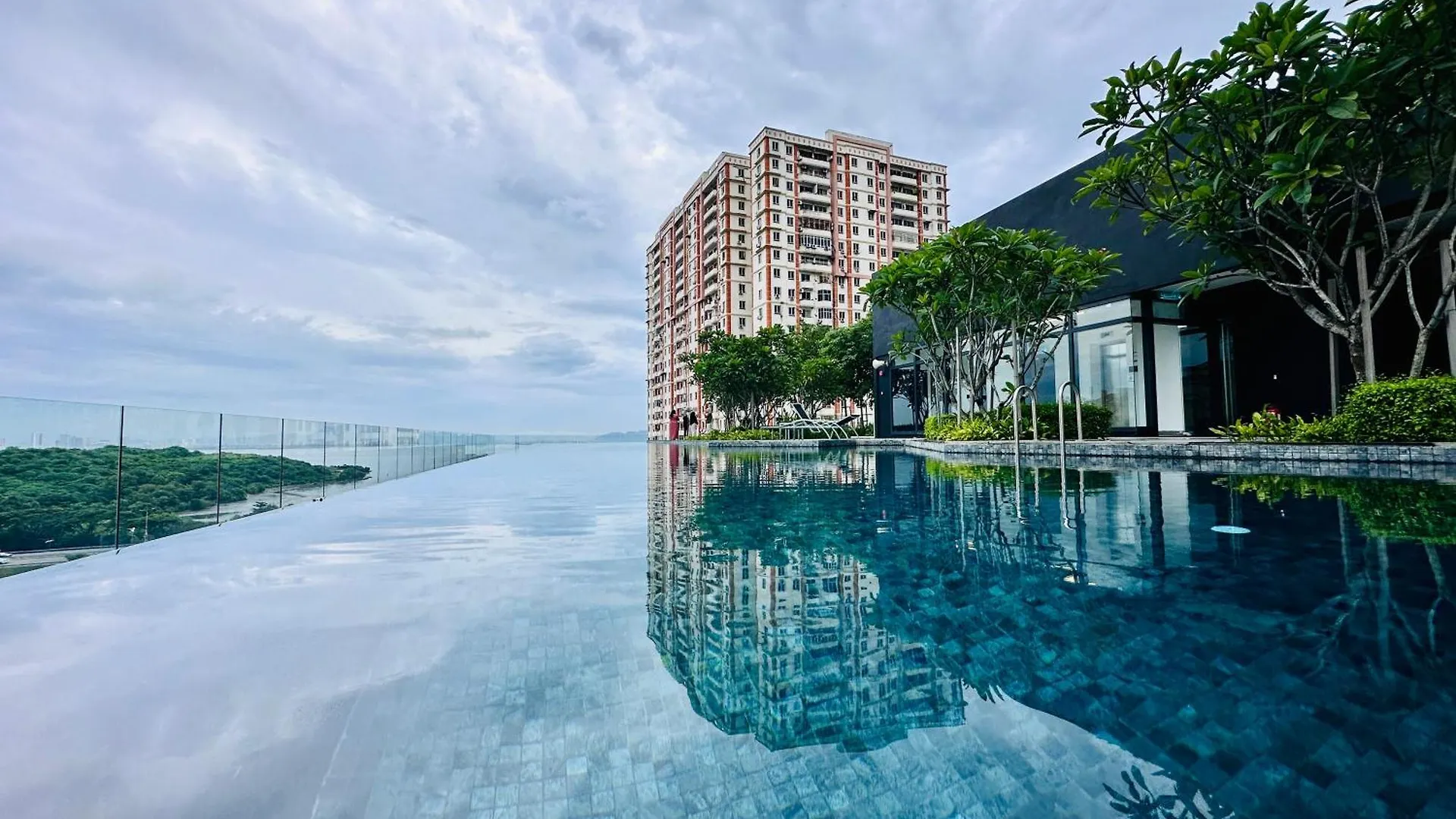 New 2Br Or 3Br Serenity Homestay At Urban Suite By Urban Staycations Lod Jelutong