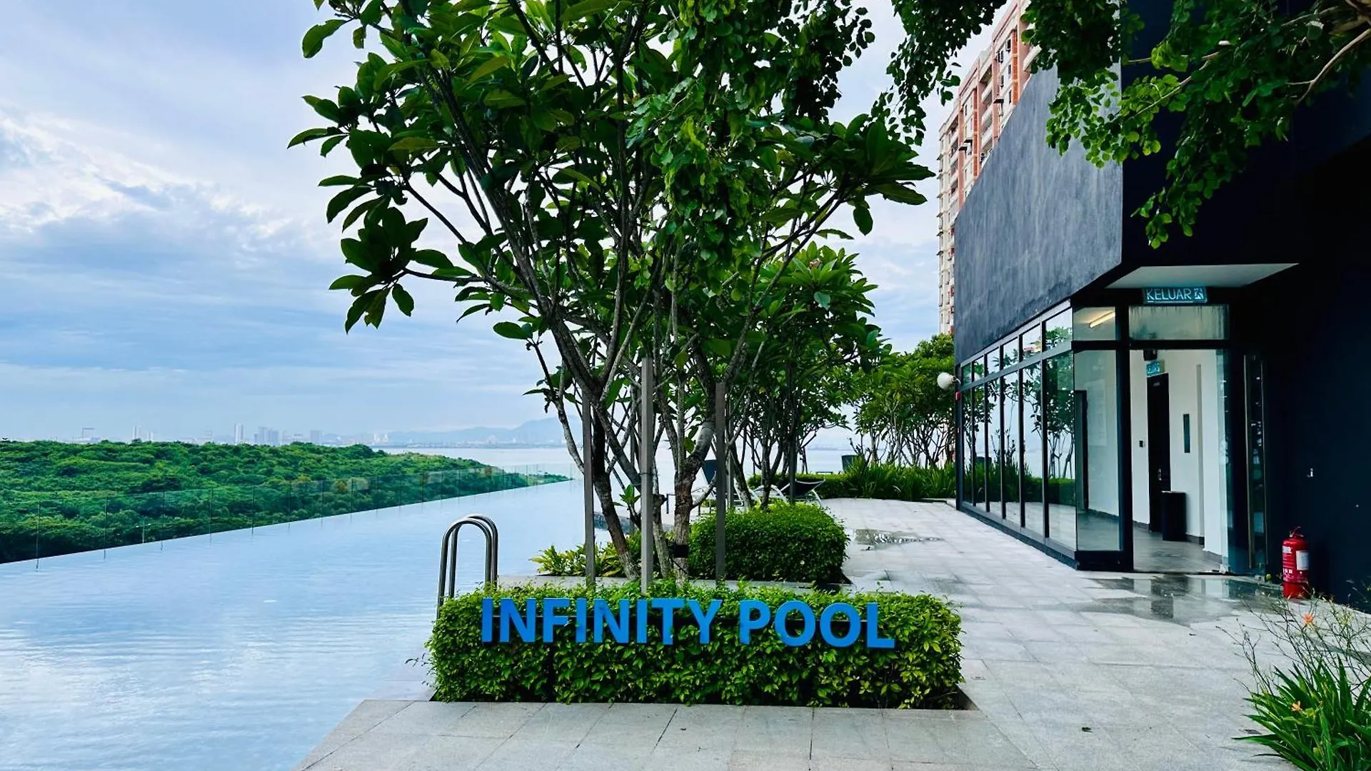 New 2Br Or 3Br Serenity Homestay At Urban Suite By Urban Staycations Lod Jelutong 아파트